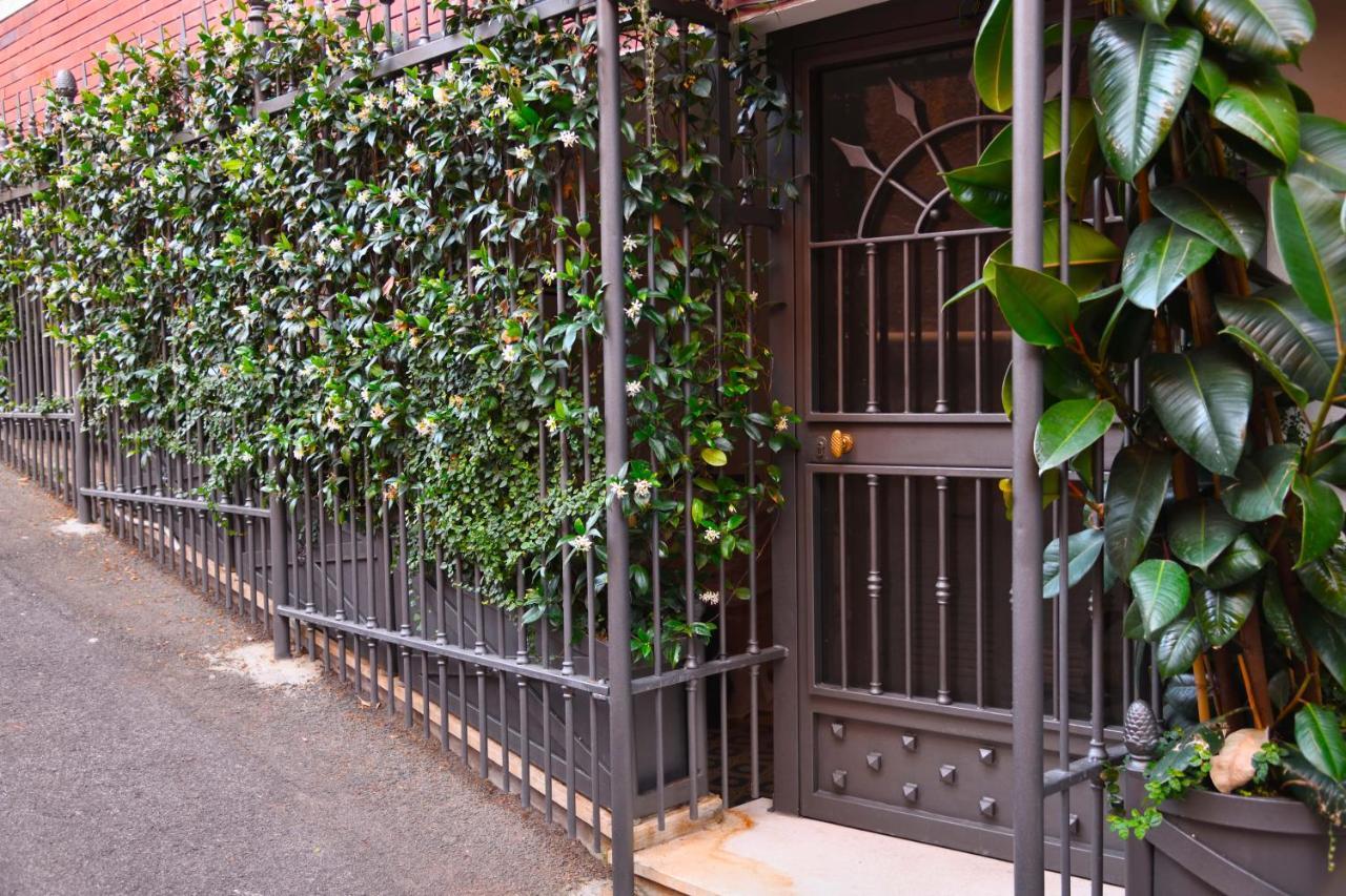 Hotel Regal House Roma Capucci 6 Exterior foto
